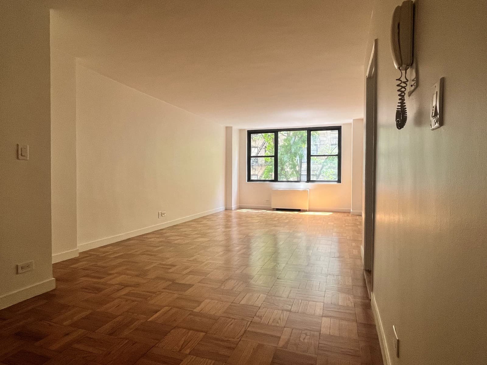 1 bed apartment at 333 E 49th St, Unit 1S, Midtown East, photo 1 of 8