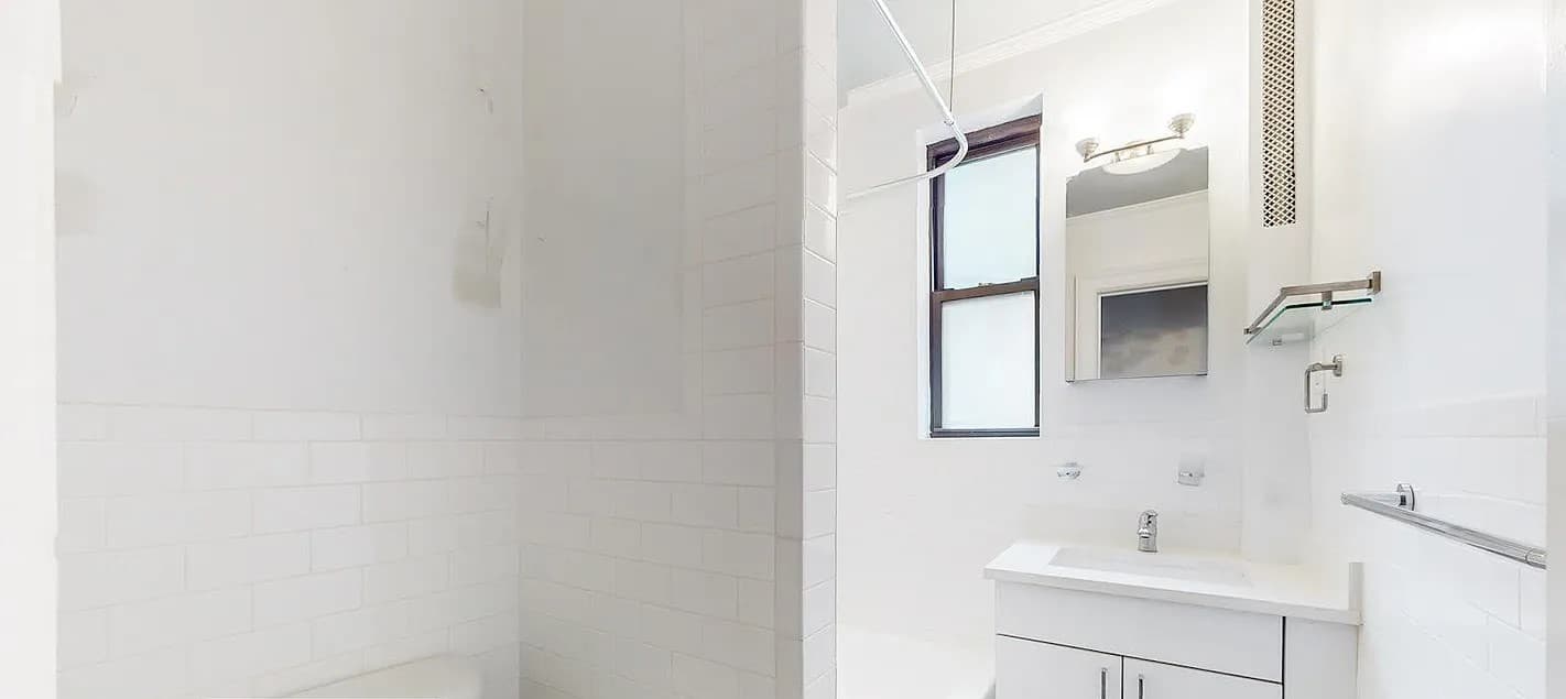 1 bed apartment at 71 West 12th Street, Unit 1G, Greenwich Village, photo 4 of 4