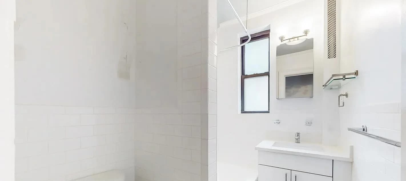 71 West 12th Street, photo 4