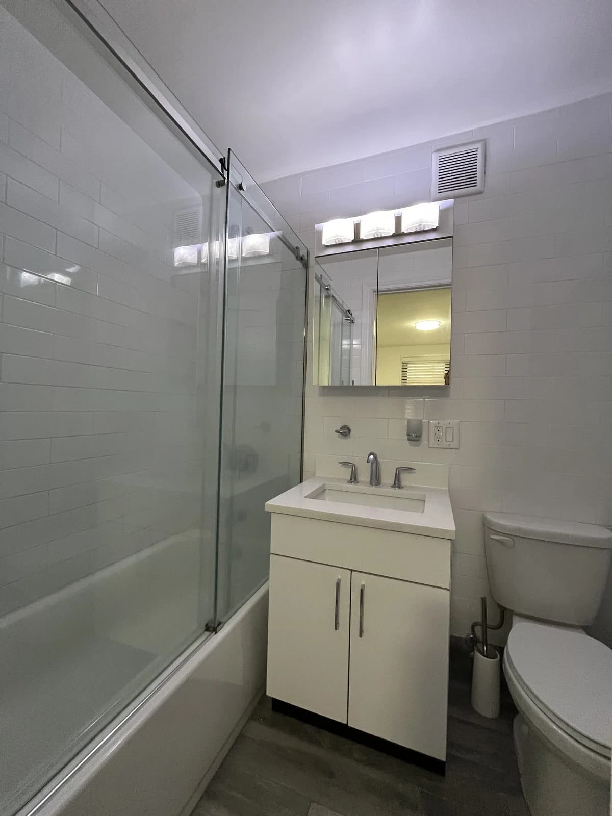 1 bed apartment at 96 Fifth Avenue, Unit 3H, Union Square, photo 14 of 16