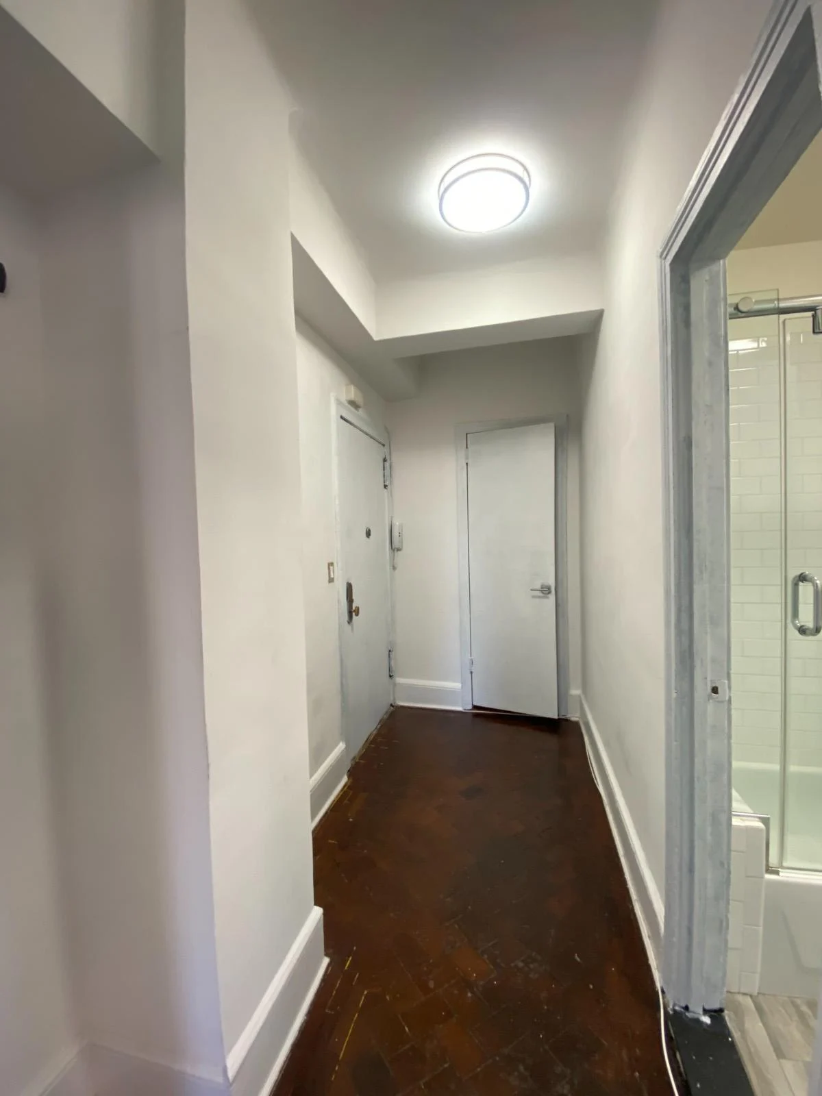 Studio apartment at 160 W 73rd St, Unit 6E, Upper West Side, photo 4 of 4
