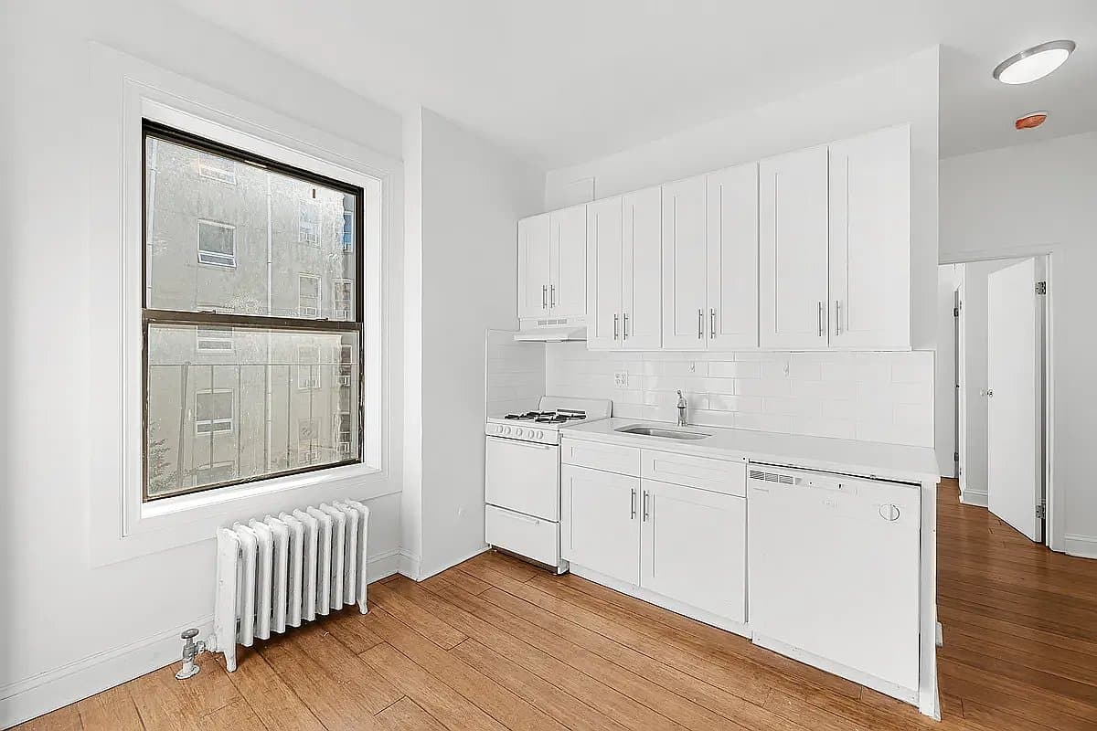 1 bed apartment at 619 East 5th Street, Unit 12A, East Village, photo 2 of 5