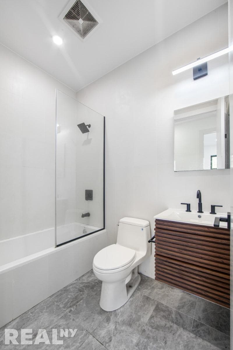 1503 Eighth Avenue, photo 4