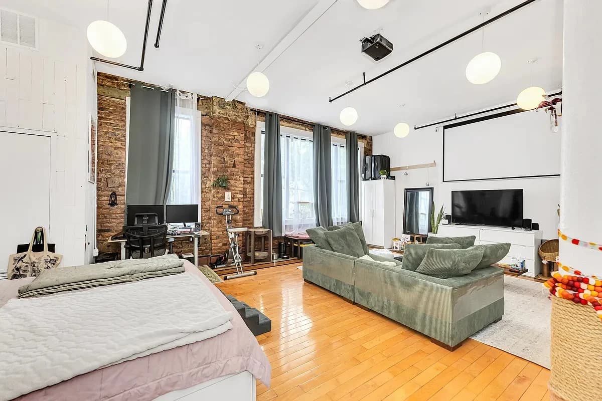 1 bed apartment at 308 Graham Avenue, Unit 2, Williamsburg, photo 5 of 8