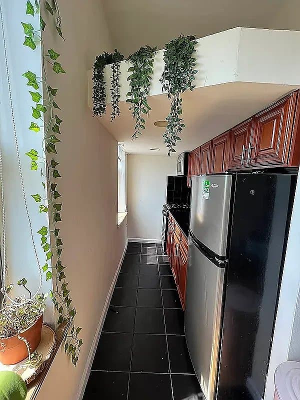 1 bed apartment at 619 East 5th Street, Unit 29, East Village, photo 7 of 9
