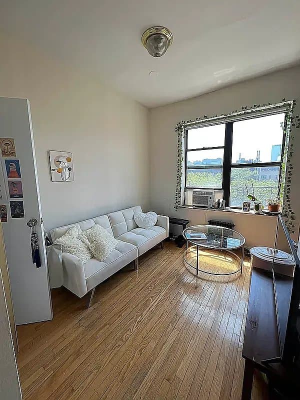 1 bed apartment at 619 East 5th Street, Unit 29, East Village, photo 1 of 9