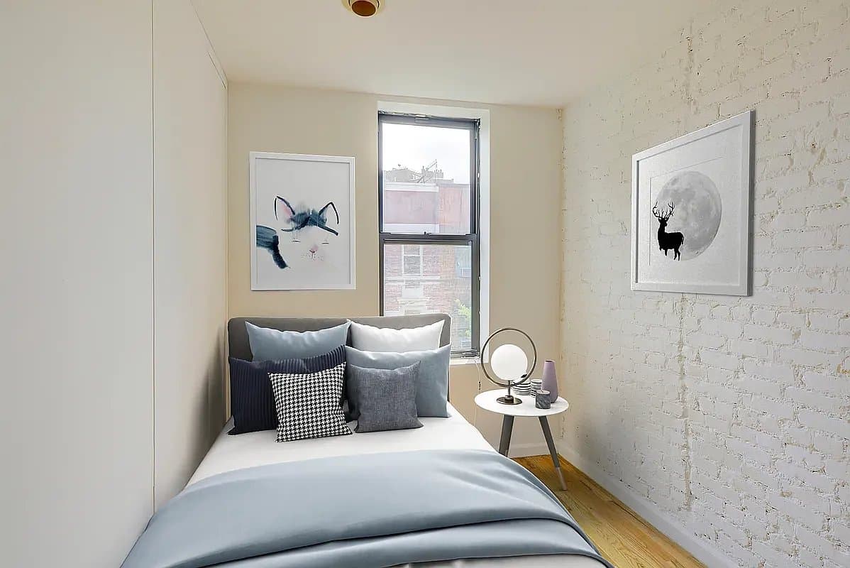 3 bed apartment at 141 West 10th Street, Unit 18, West Village, photo 3 of 7