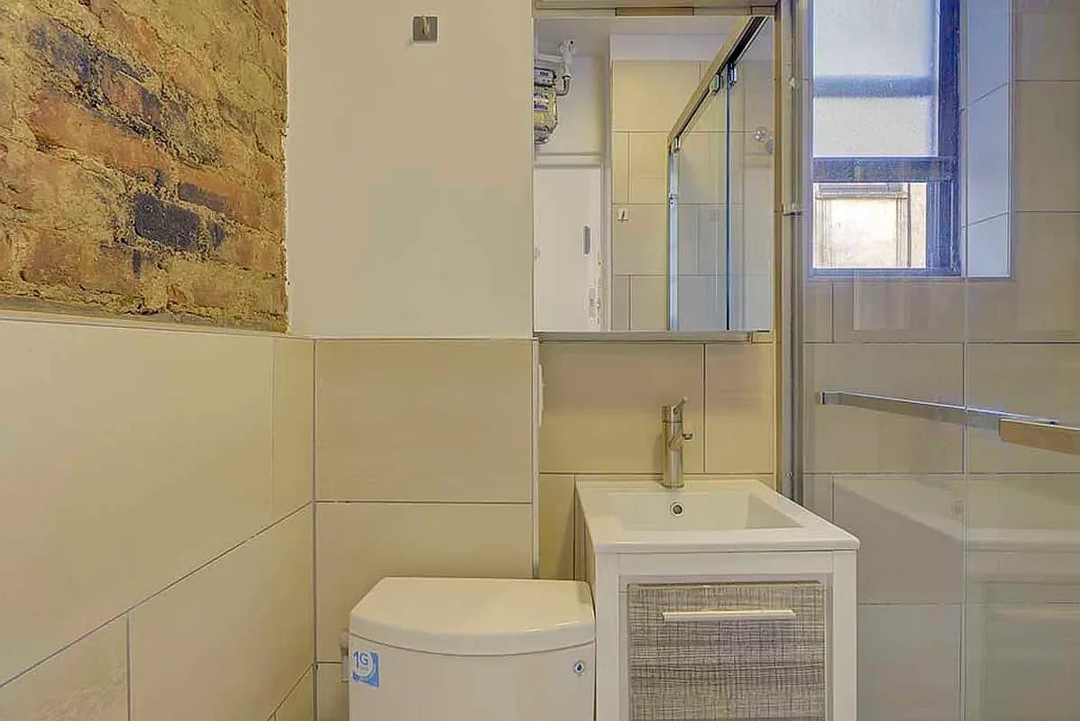3 bed apartment at 141 West 10th Street, Unit 18, West Village, photo 7 of 7