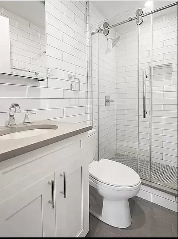 2 bed apartment at 130 1st Avenue, Unit 4R, East Village, photo 6 of 6