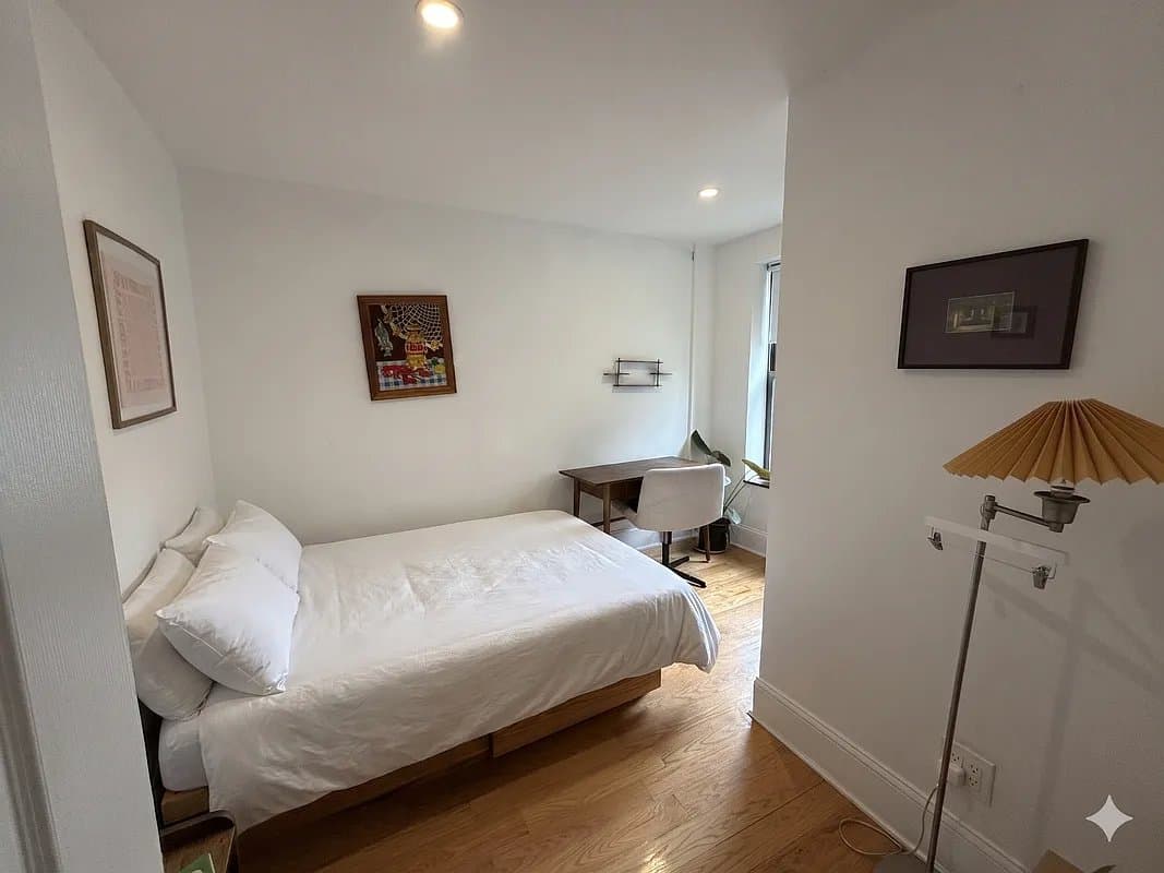 2 bed apartment at 380 South 4th Street, Unit 4, Williamsburg, photo 3 of 4