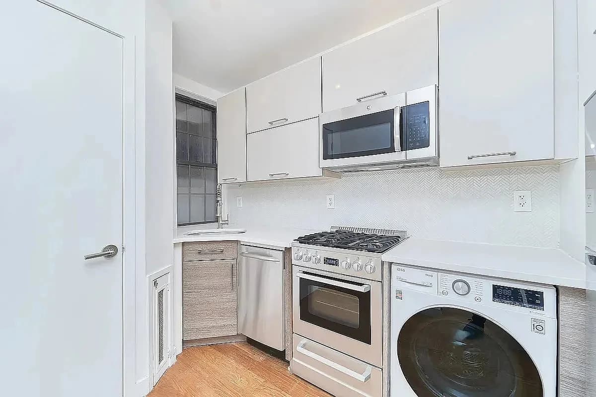 1 bed apartment at 5 Spring Street, Unit 4D, Nolita, photo 3 of 4