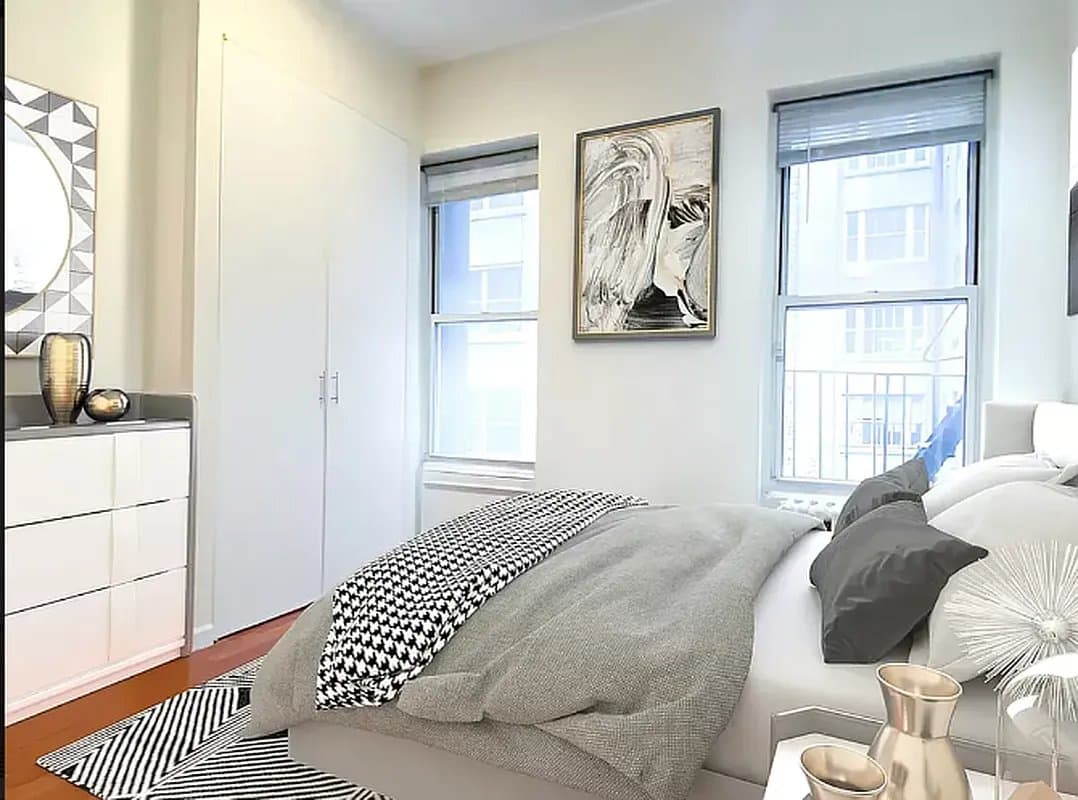 3 bed apartment at 129 West 56th Street, Unit 4R, Midtown West, photo 2 of 6