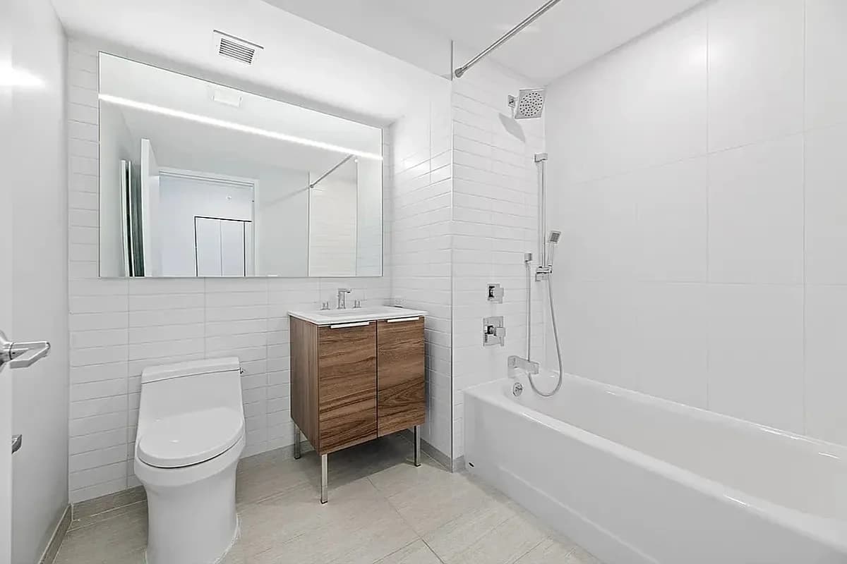 2 bed apartment at 171 Suffolk Street, Unit 4K, Lower East Side, photo 8 of 8