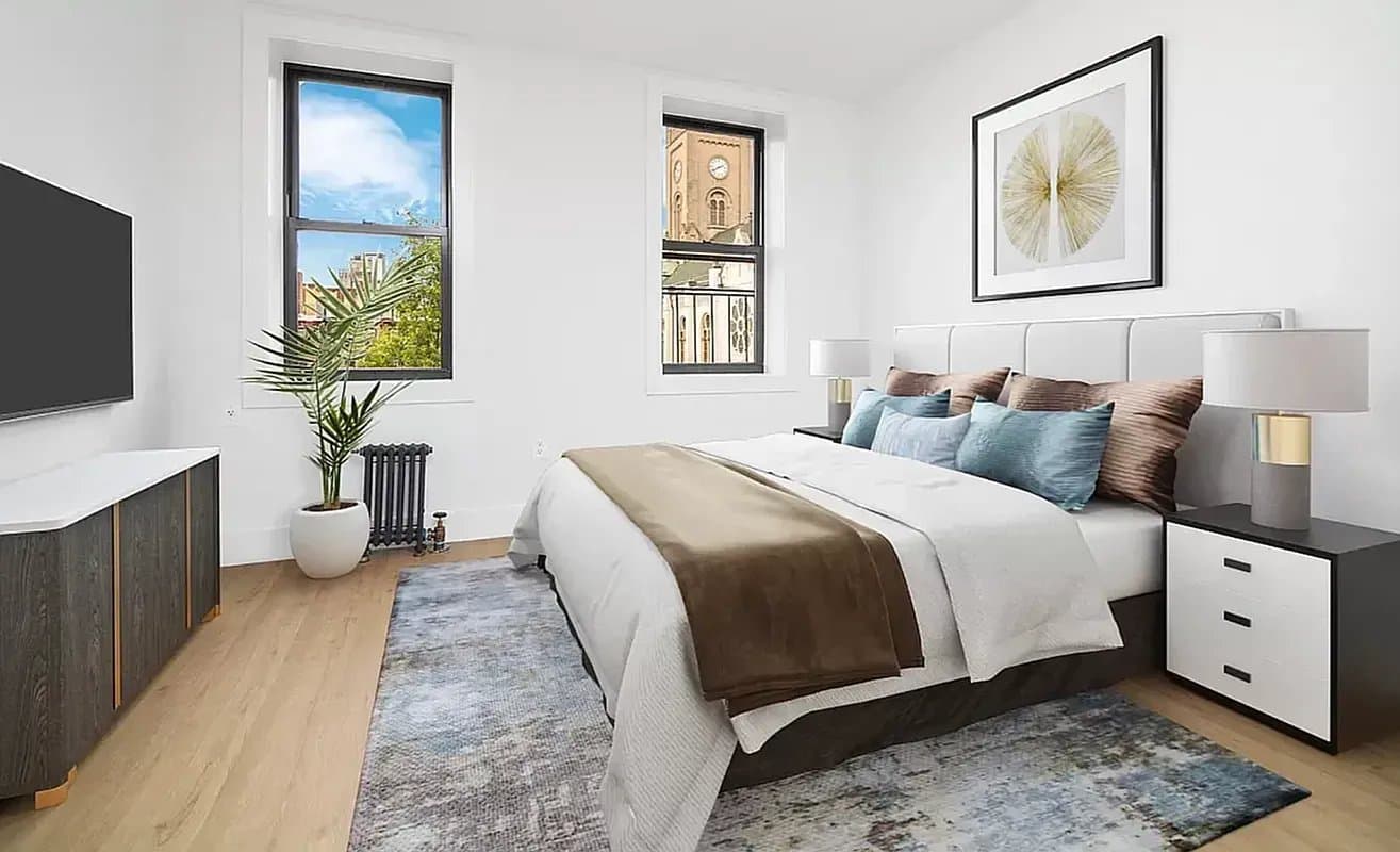 Studio apartment at 207 East 4th Street, Unit 1A, East Village, photo 2 of 5