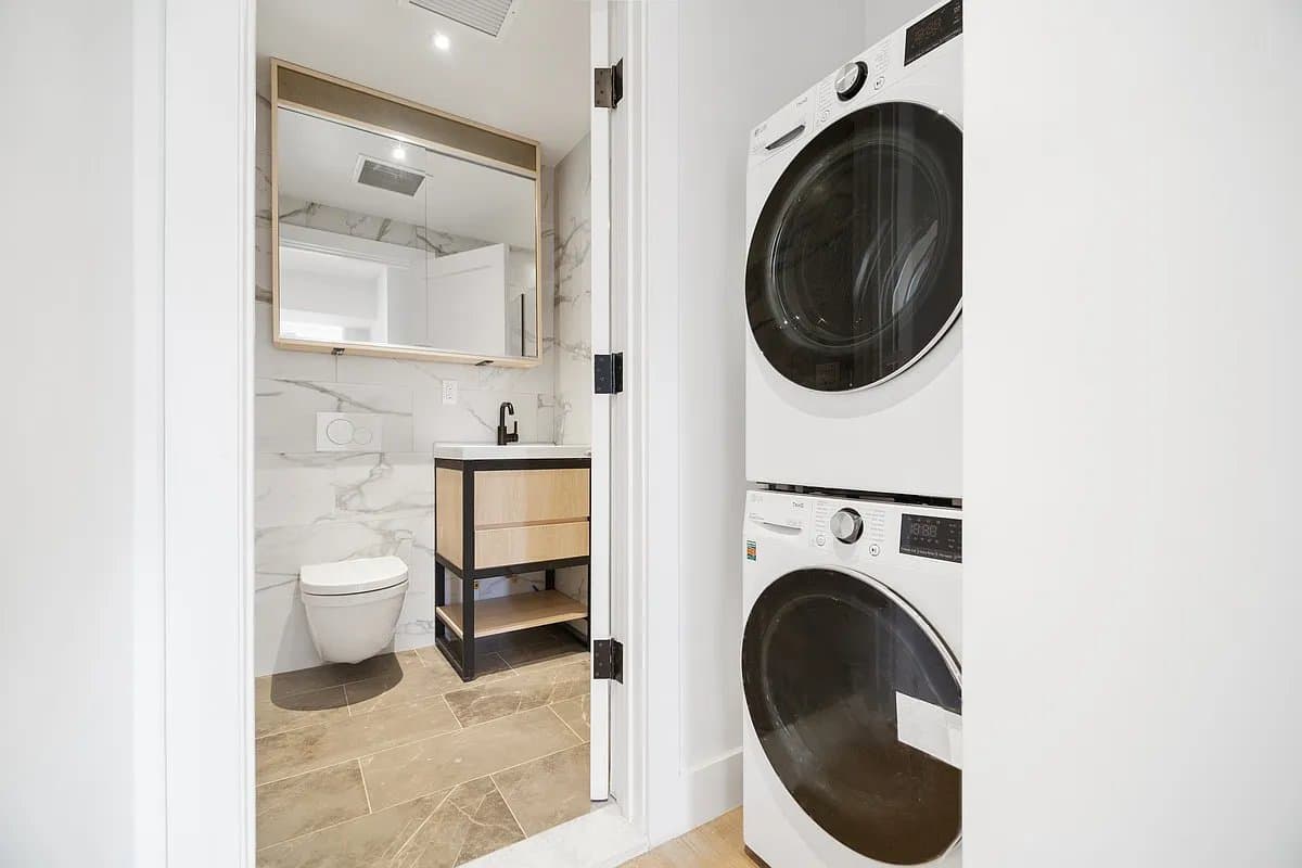Studio apartment at 207 East 4th Street, Unit 2B, East Village, photo 3 of 5
