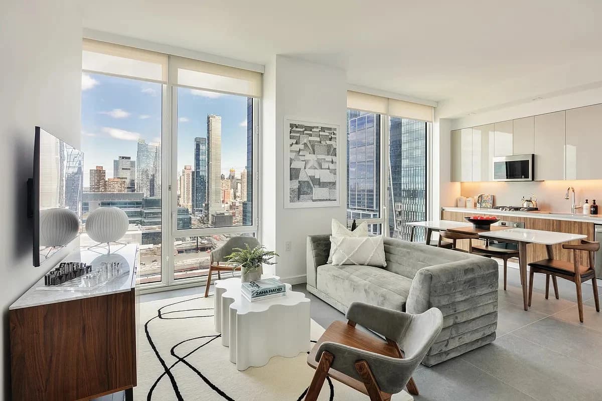 1 bed apartment at 606 West 30th Street, Unit 34D, Hudson Yards, photo 1 of 23