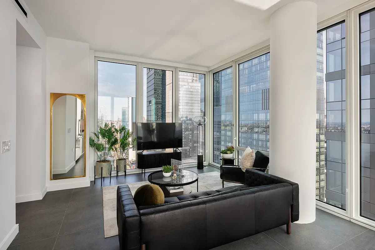 1 bed apartment at 606 West 30th Street, Unit 45H, Hudson Yards, photo 2 of 24