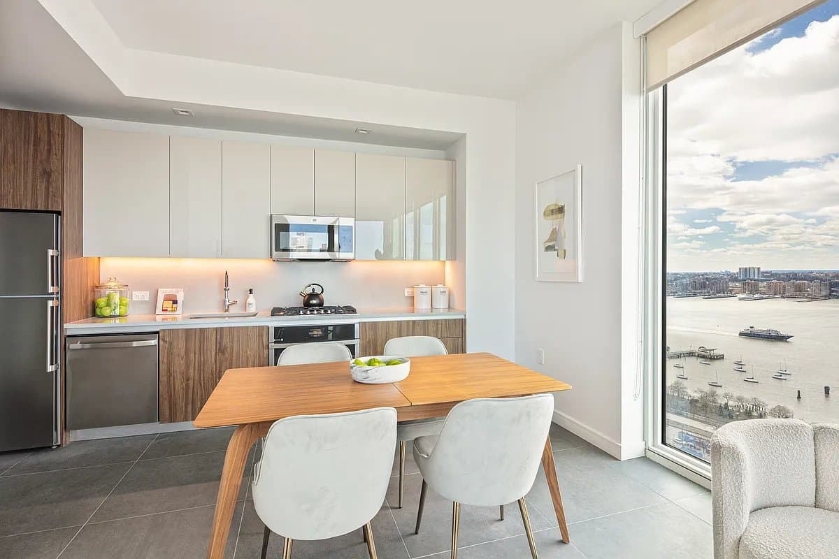 2 bed apartment at 606 West 30th Street, Unit 25C, Hudson Yards, photo 6 of 29