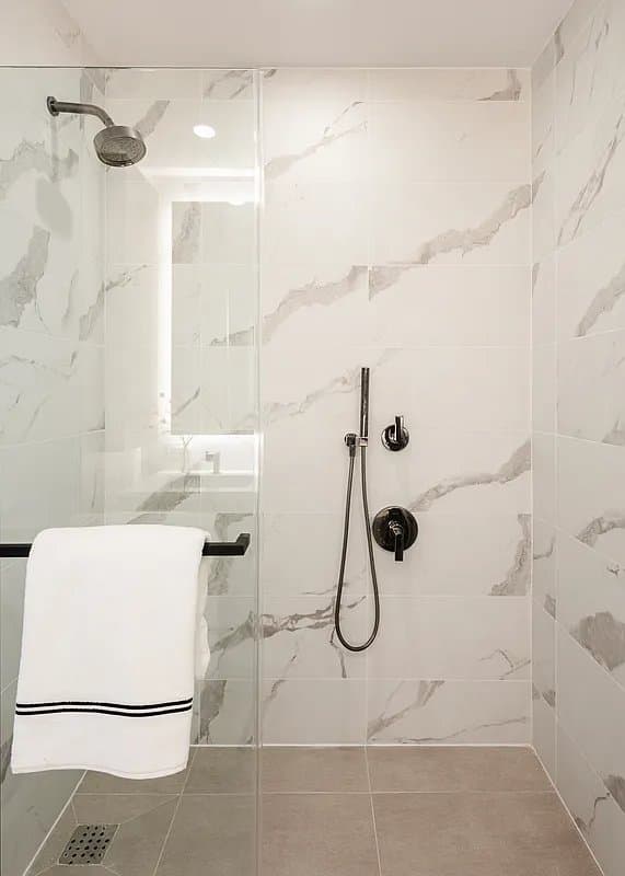 2 bed apartment at 606 West 30th Street, Unit 25C, Hudson Yards, photo 3 of 29