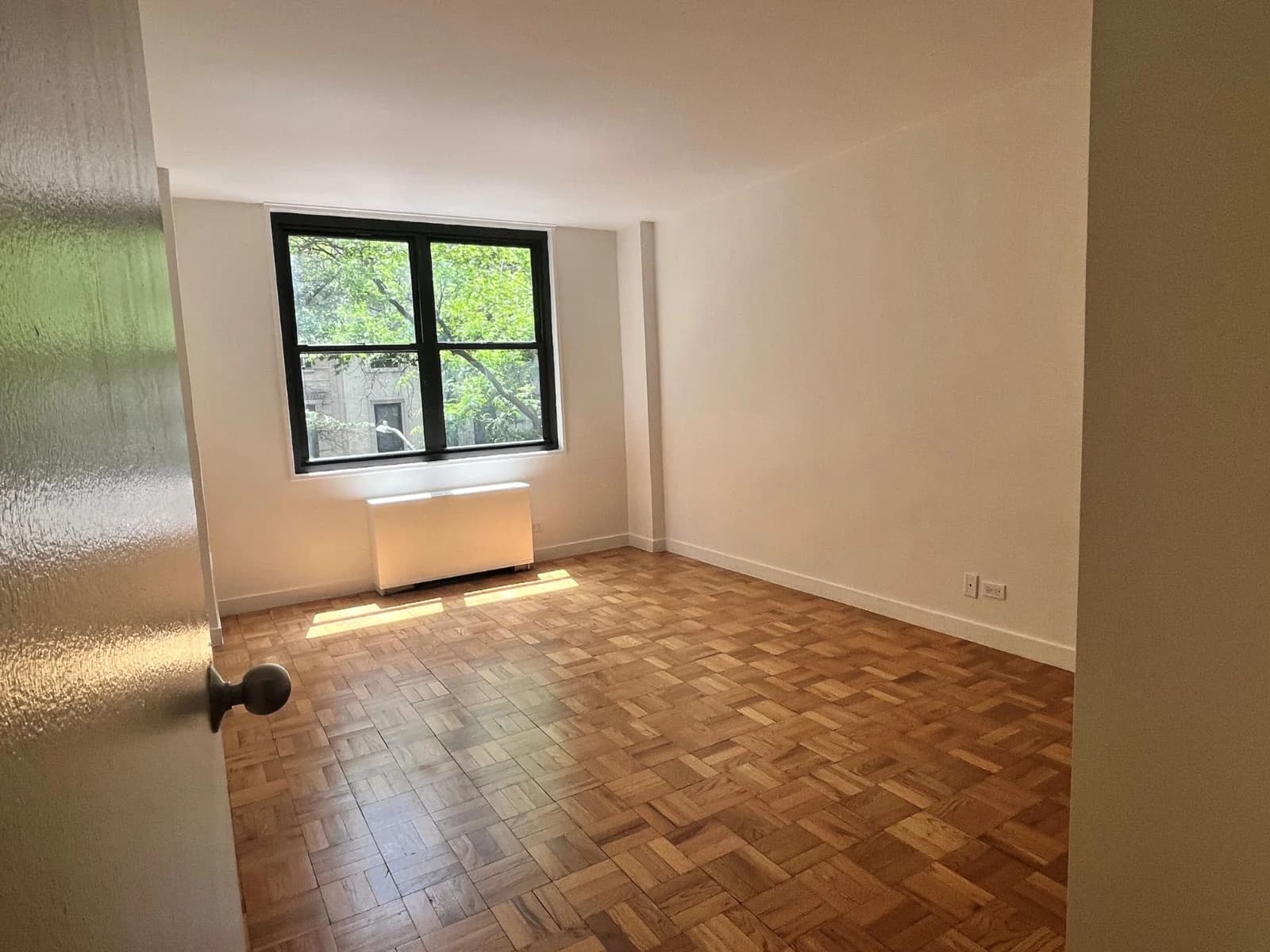 1 Bed apartment at 333 E 49th St, Unit 8E, Midtown East