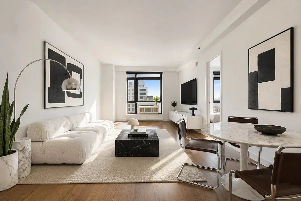 2 bed apartment at 181 Front Street, Unit 8P, Dumbo, photo 2 of 11