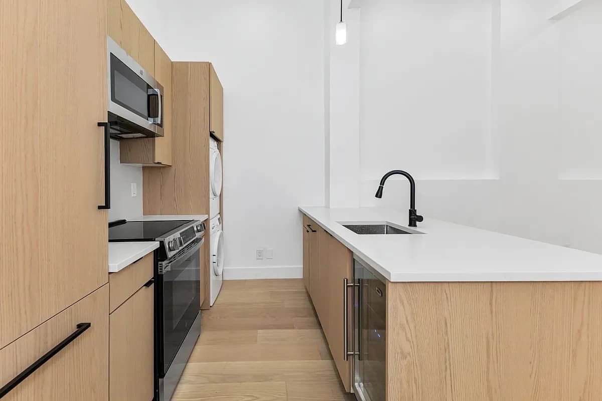 19 Saint Mark's Place, photo 3