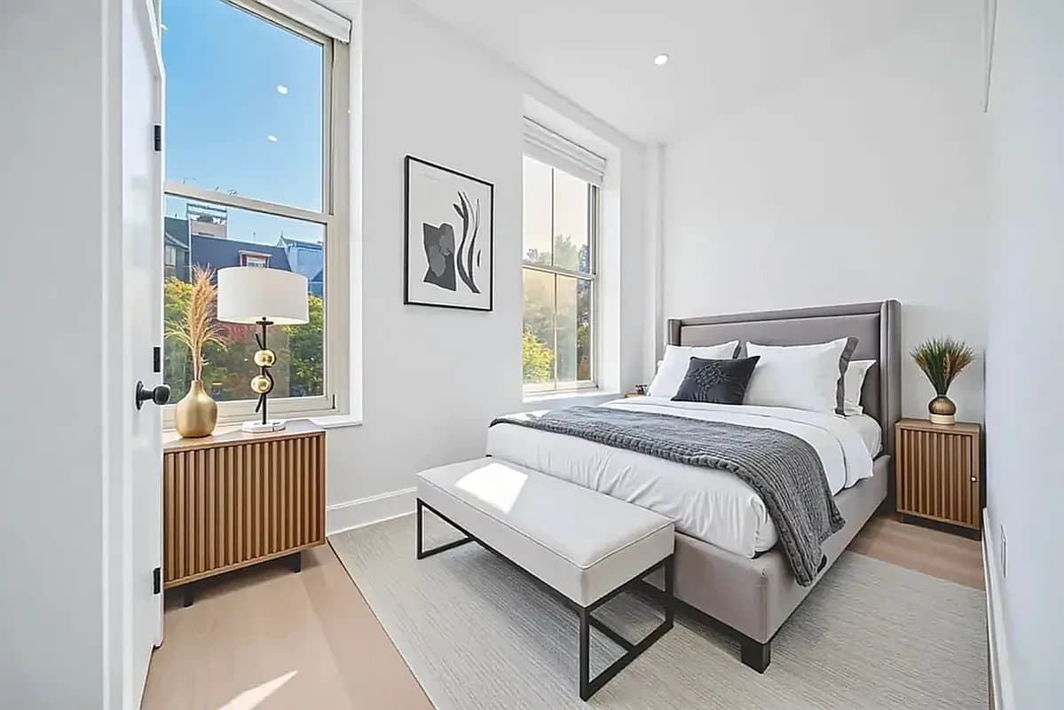 19 Saint Mark's Place, photo 2