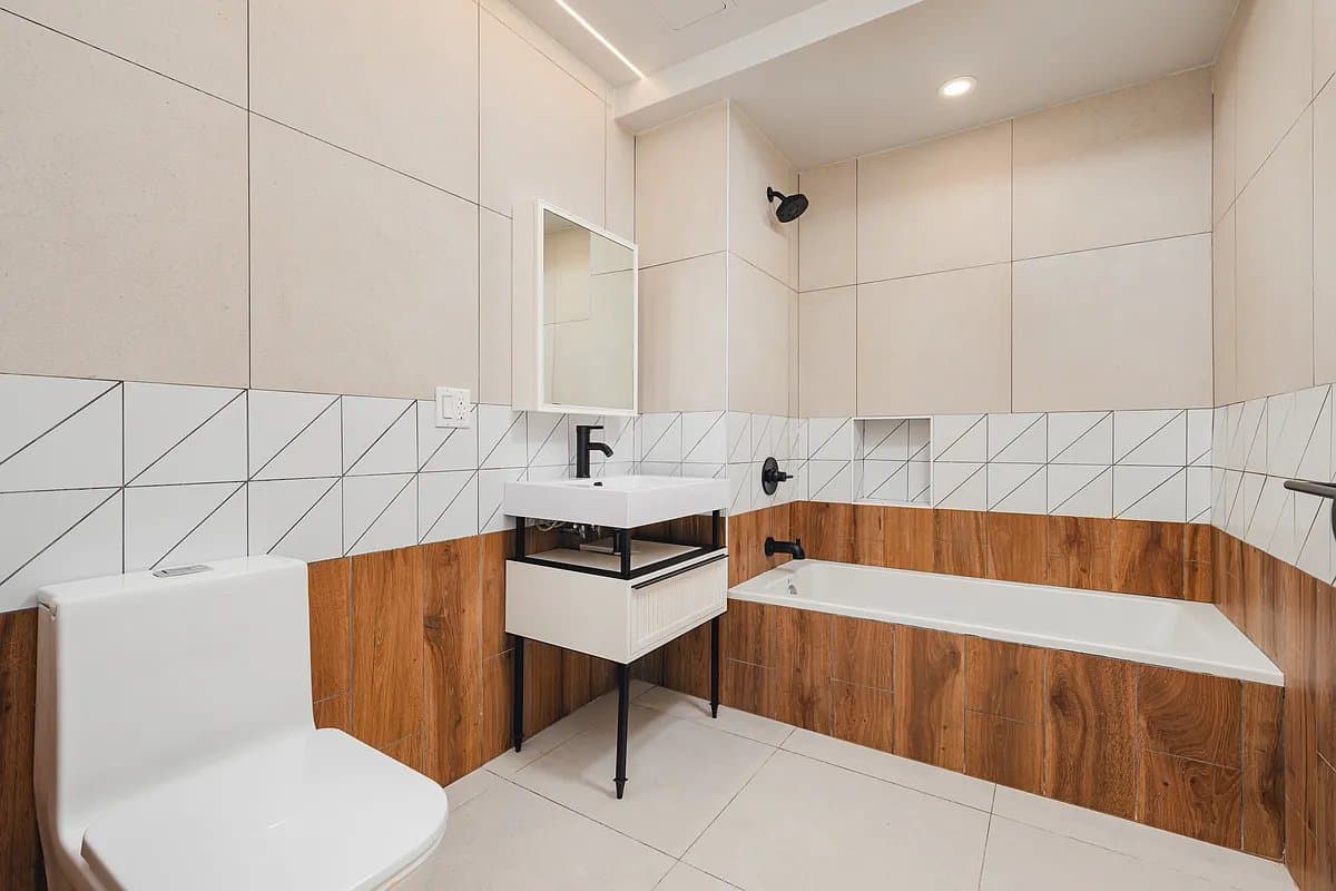 Studio apartment at 60 West 125th Street, Unit 1602, Harlem, photo 4 of 4