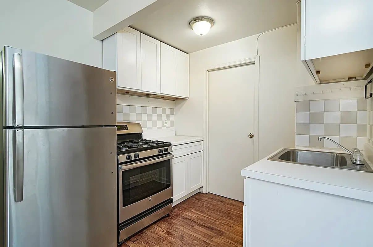 2 bed apartment at 205 Allen Street, Unit 10, Lower East Side, photo 4 of 5