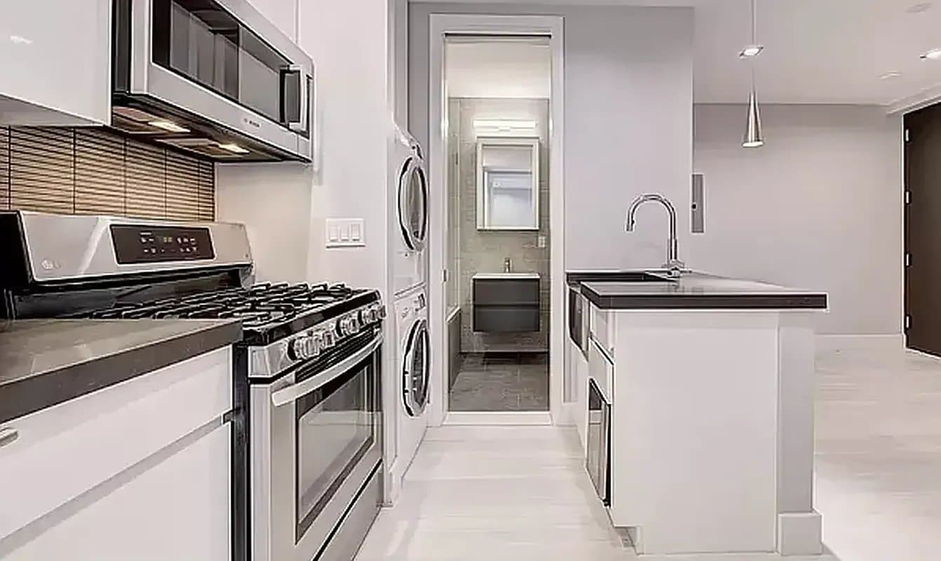 1 bed apartment at 161 Stanton Street, Unit 2E2, Lower East Side, photo 3 of 4