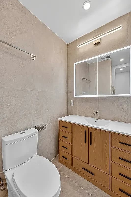 2 bed apartment at 207 Eighth Avenue, Unit 3R, Chelsea, photo 7 of 8