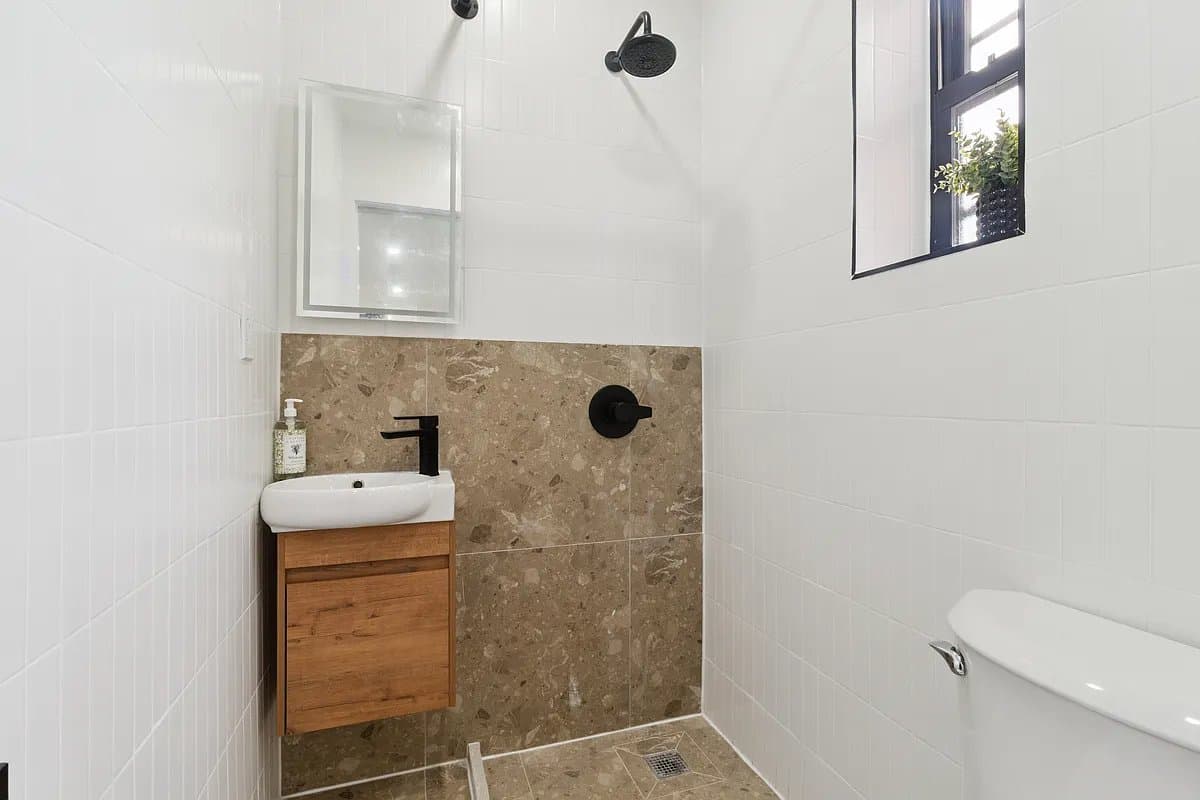 2 bed apartment at 176 Rivington Street, Unit 6, Lower East Side, photo 6 of 6