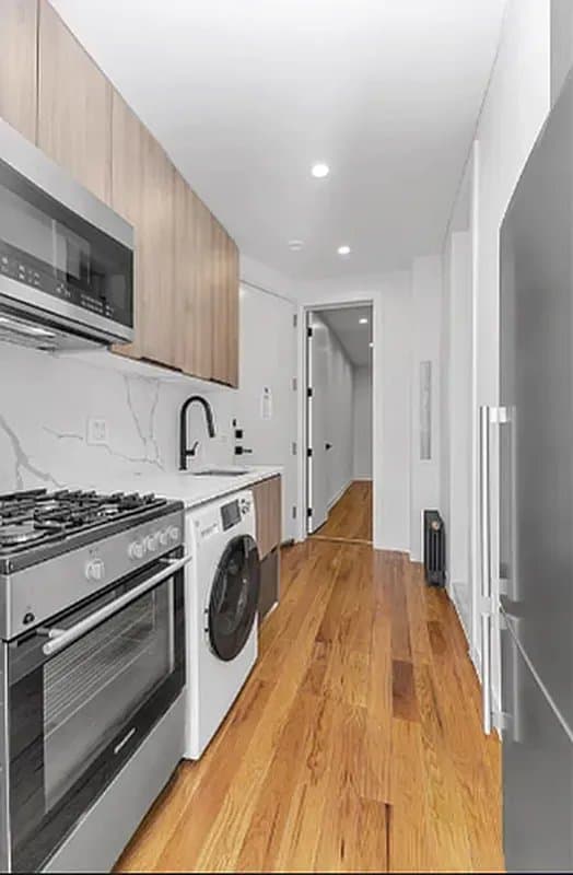 1 bed apartment at 75 Thompson Street, Unit 1, SoHo, photo 3 of 6