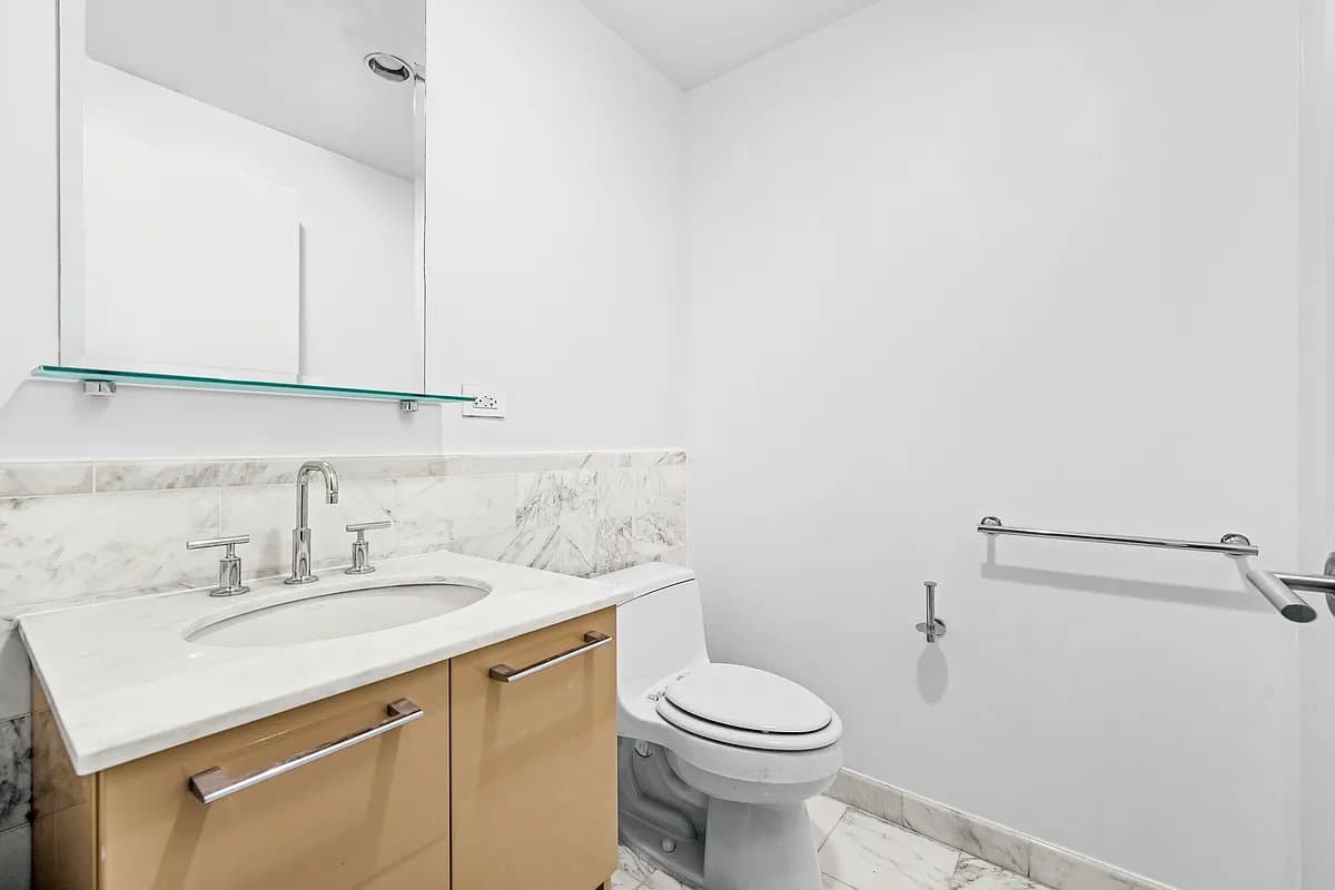 1 bed apartment at 49 East 34th Street, Unit 13C, Murray Hill, photo 6 of 11