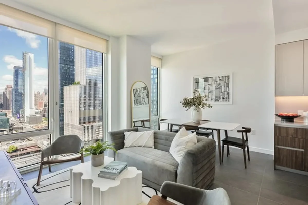 1 bed apartment at 606 West 30th Street, Unit 21G, Hudson Yards, photo 1 of 23