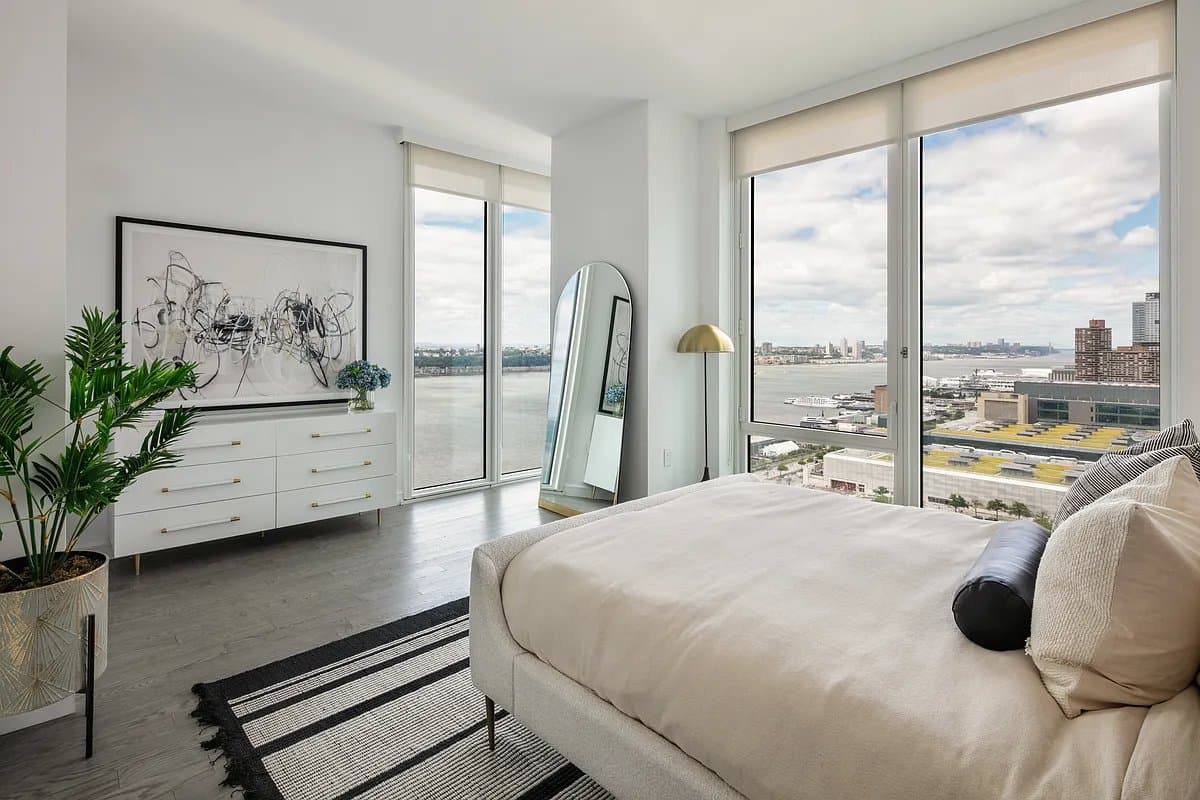 2 bed apartment at 606 West 30th Street, Unit 33G, Hudson Yards, photo 1 of 22