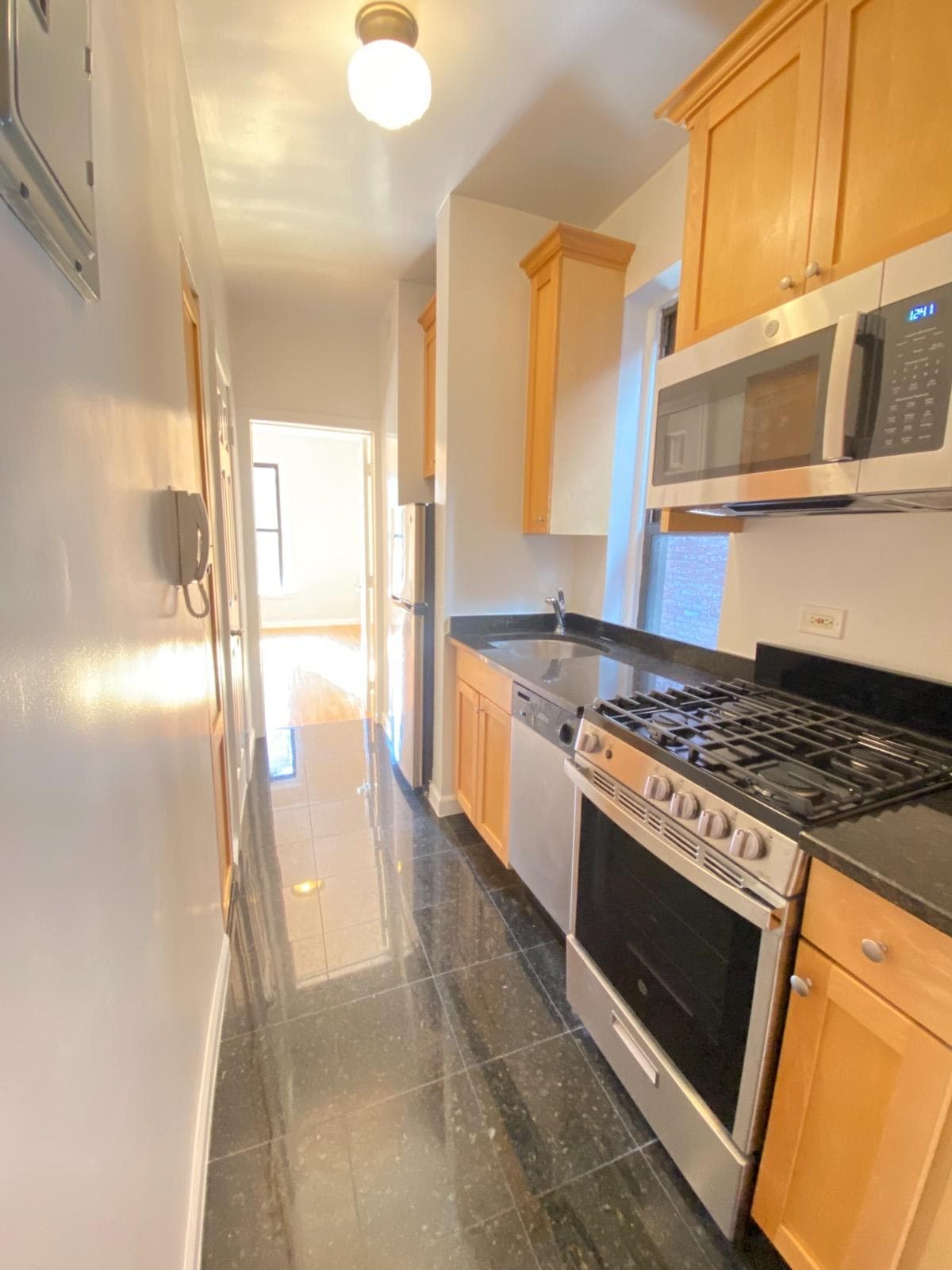 152-156 East 84th Street, photo 2