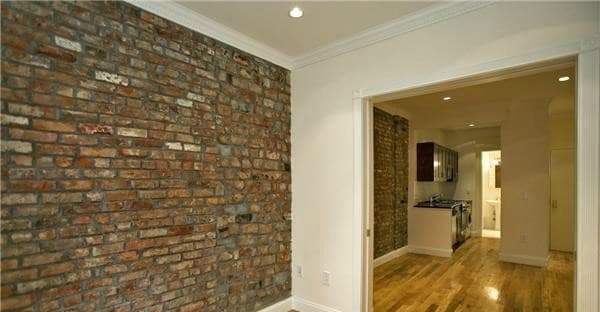 307 Mott St, photo 3