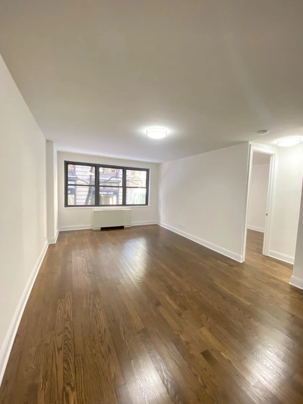 2 bed apartment at 96 Fifth Avenue, Unit 3C, Union Square, photo 3 of 7