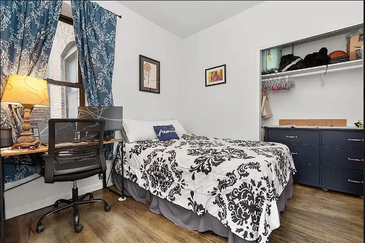 4 bed apartment at 6 West 107th Street, Unit 3E, Upper West Side, photo 3 of 6
