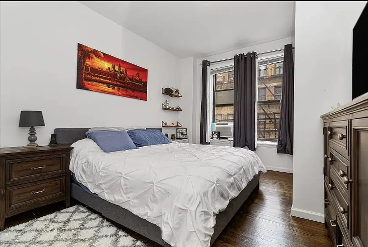 4 bed apartment at 6 West 107th Street, Unit 3E, Upper West Side, photo 4 of 6