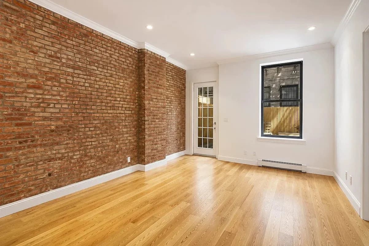 262 Elizabeth Street, photo 2