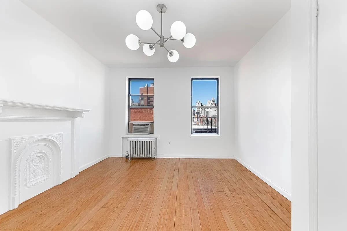1 bed apartment at 242 Mulberry Street, Unit 22, Nolita, photo 2 of 7