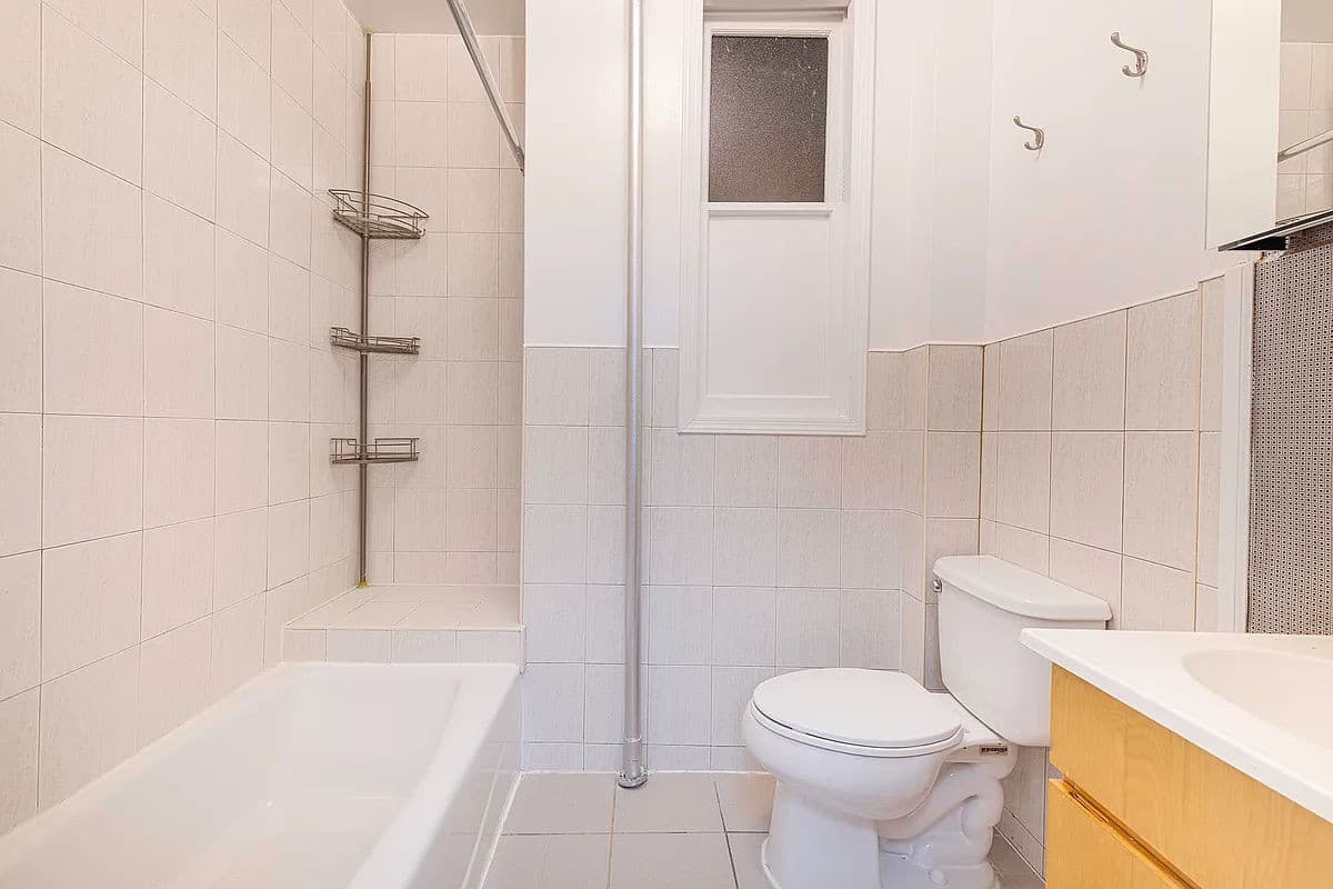 1 bed apartment at 242 Mulberry Street, Unit 22, Nolita, photo 5 of 7