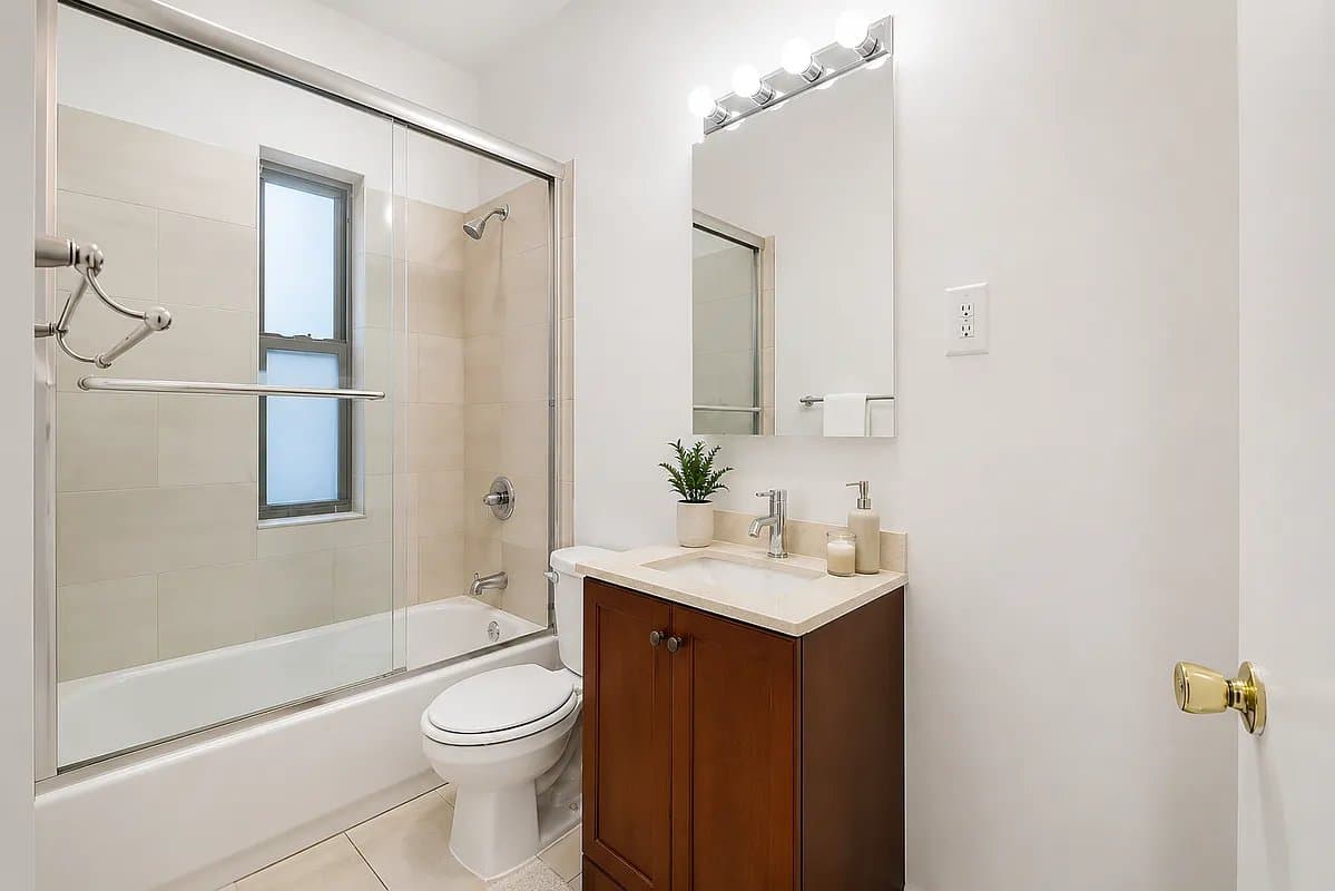 2 bed apartment at 2 Bank Street, Unit 6, West Village, photo 4 of 4