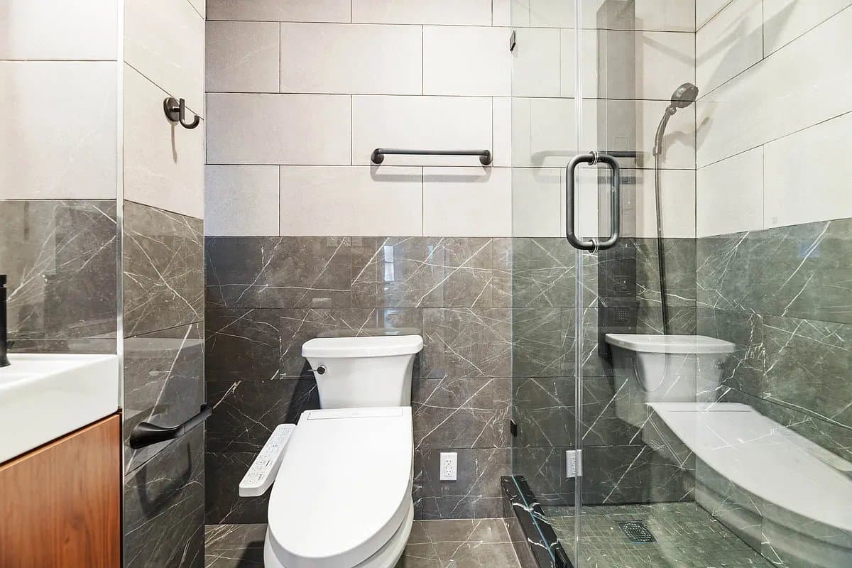 1 bed apartment at 437 West 46th Street, Unit 5FW, Hell's Kitchen, photo 4 of 4