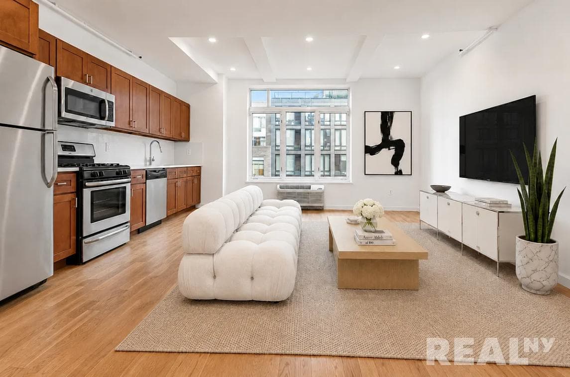 1 bed apartment at 97 Grand Avenue, Unit 9D, Clinton Hill, photo 1 of 8