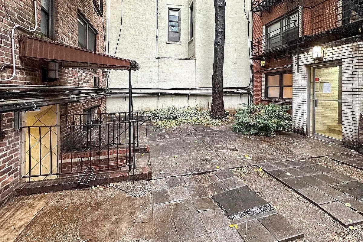 32 Cornelia Street, photo 5