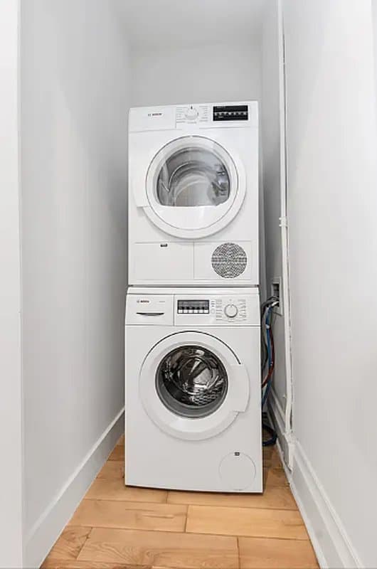 3 bed apartment at 404 West 22nd Street, Unit 1B, Chelsea, photo 8 of 10