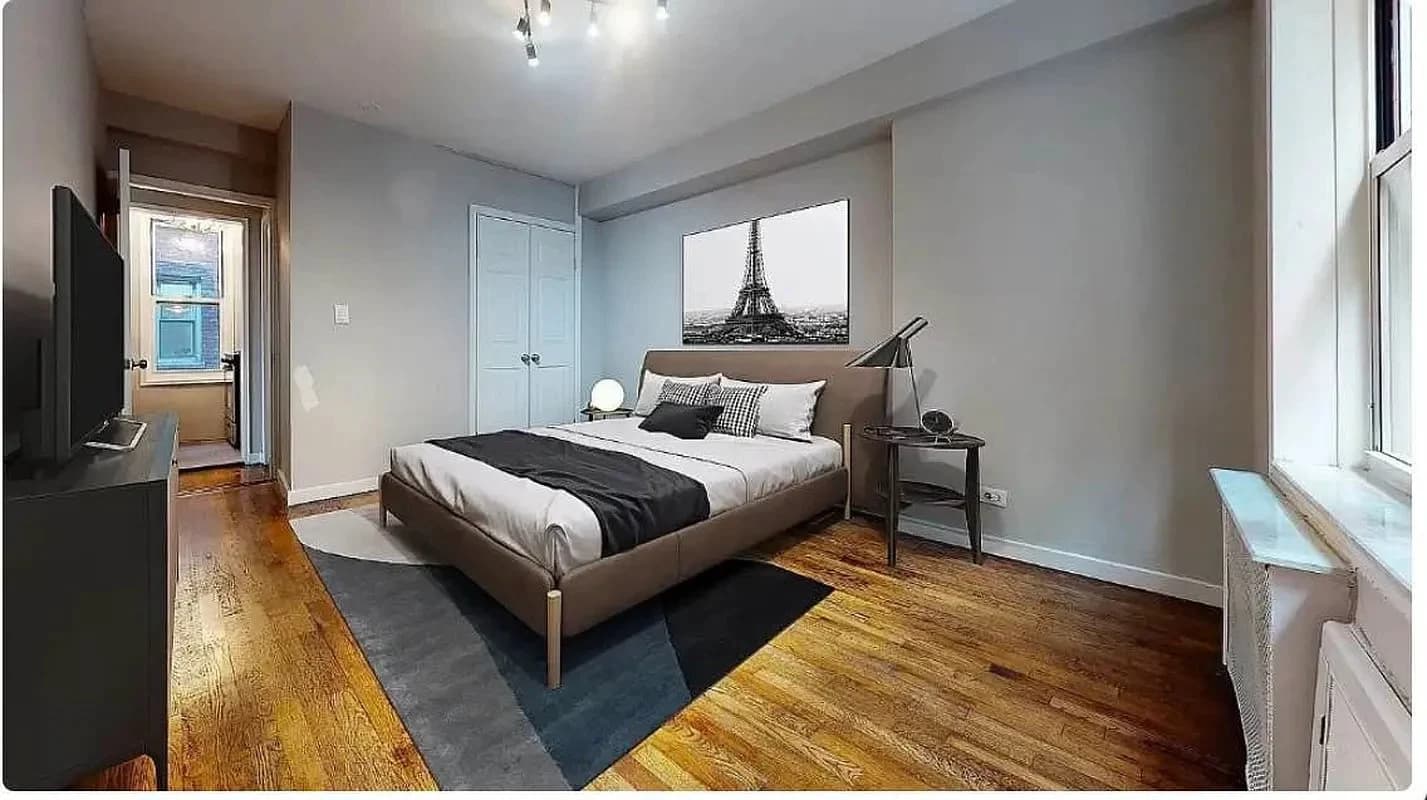 930 Second Avenue, photo 4